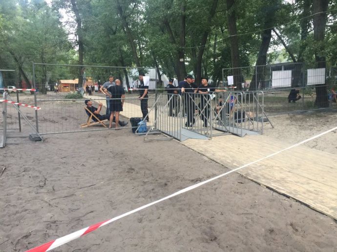 Фестиваль «Hedonism» у Києві заблокувала поліція через цигарки і алкоголь