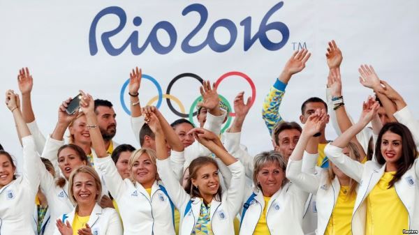 Українські олімпійці отримали премії за завойовані в Ріо медалі