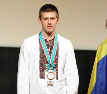 Максим Кіпранишин із Рівненщини привіз медалі за знання з Японії