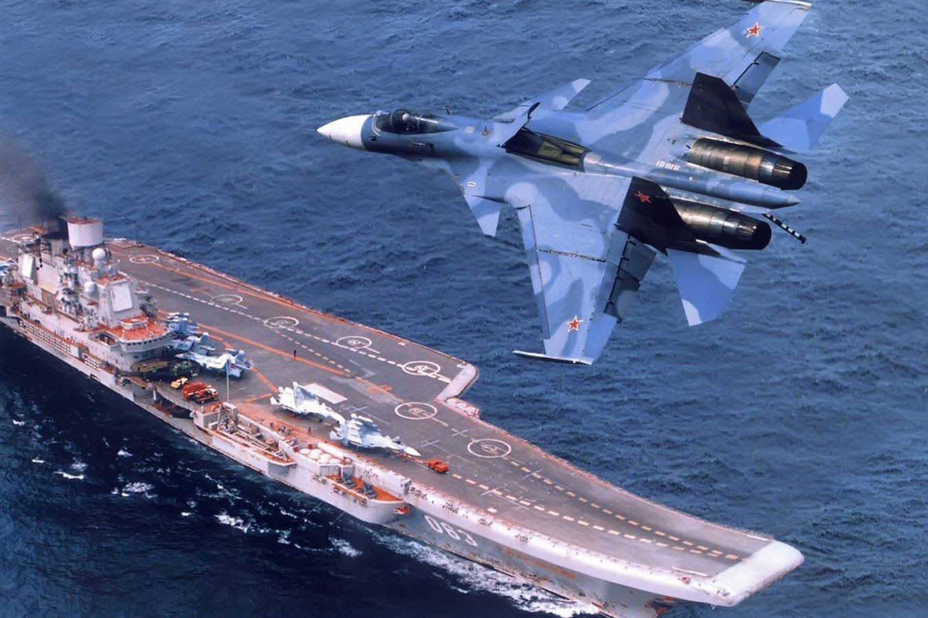 Винищувач Су-33 з Росії розбився об авіаносець у Середземному морі