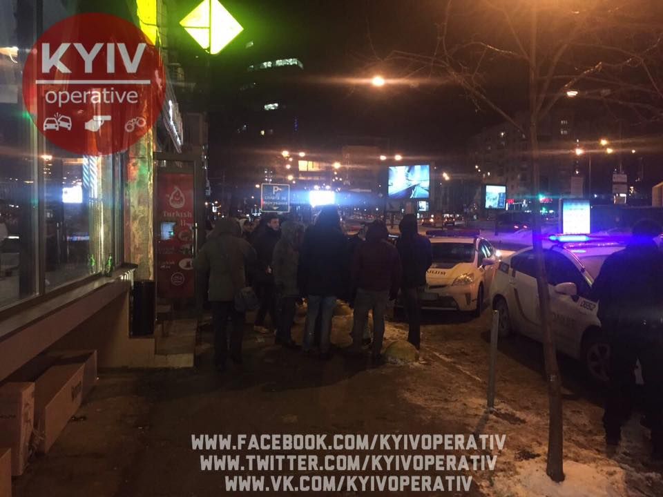 У Києві побили турецьких футбольних фанатів (відео)