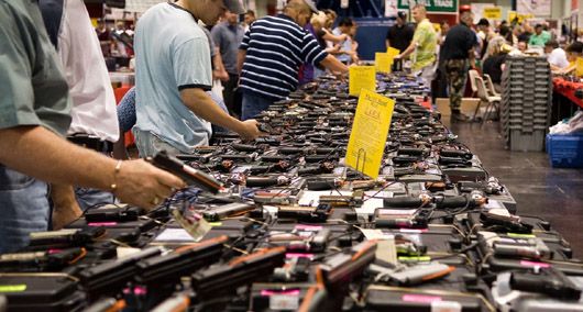 Смертоносного товару меншає: у світі падають обсяги продажів зброї
