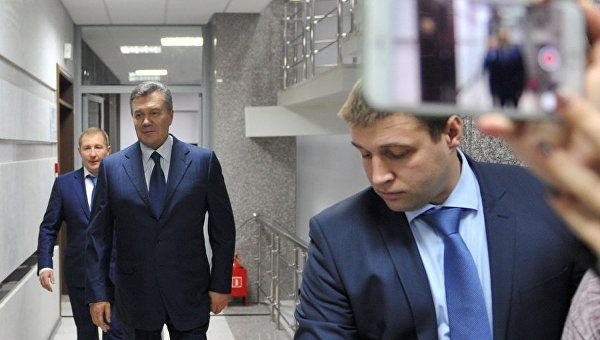 Віктор Янукович оформив статус біженця в Росії
