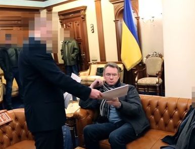 Голова ЦВК Михайло Охендовський офіційно отримав підозру в хабарництві (відео)