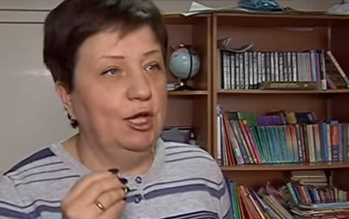 У Черкасах звільнили вчительку, яка обіцяла «навчити любити радянську владу» п’ятикласників (відео)