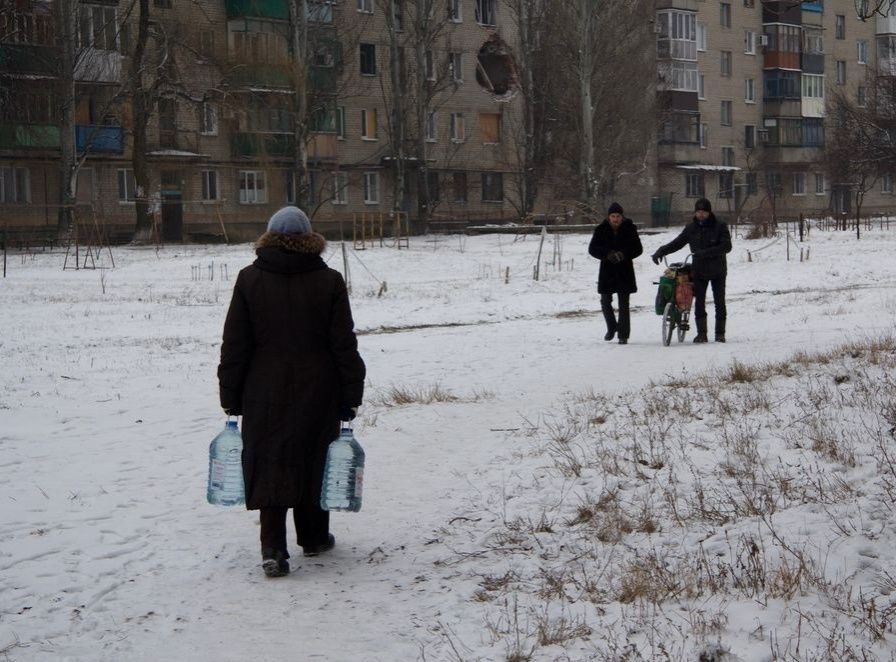 В Авдіївці почали евакуювати дітей: місто без тепла при температурі -17