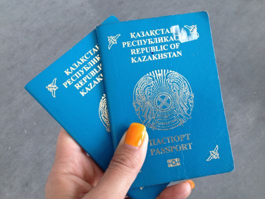 «Боса» здають уже й «свої»: політики-втікачі з Казахстану шукають прихистку в Європі