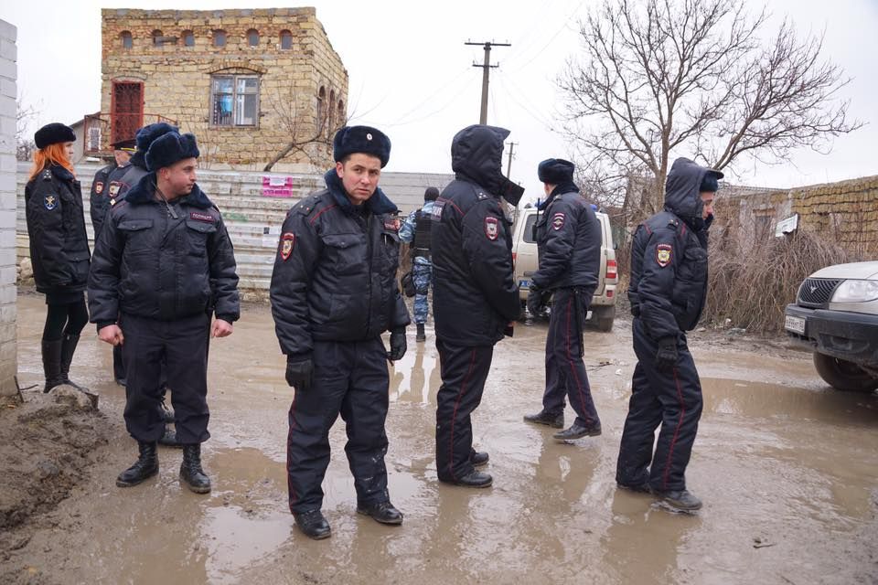 У Криму схопили понад десяток кримських татар (фото, відео)
