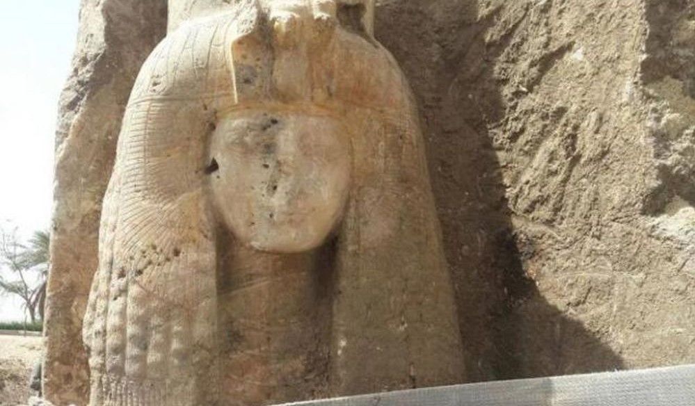 В Єгипті відкопали статую бабусі Тутанхамона