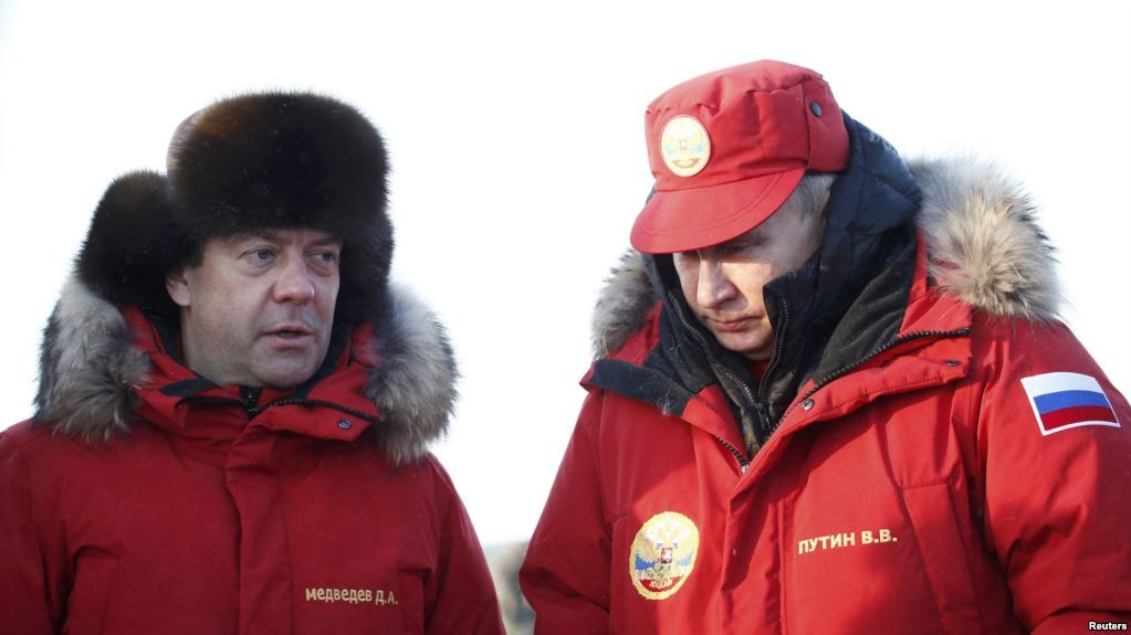 Путін і Медведєв вирішили «захищати» інтереси Росії в Арктиці