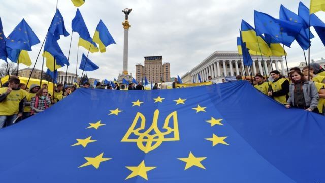 Європарламент відмінив візи для громадян України