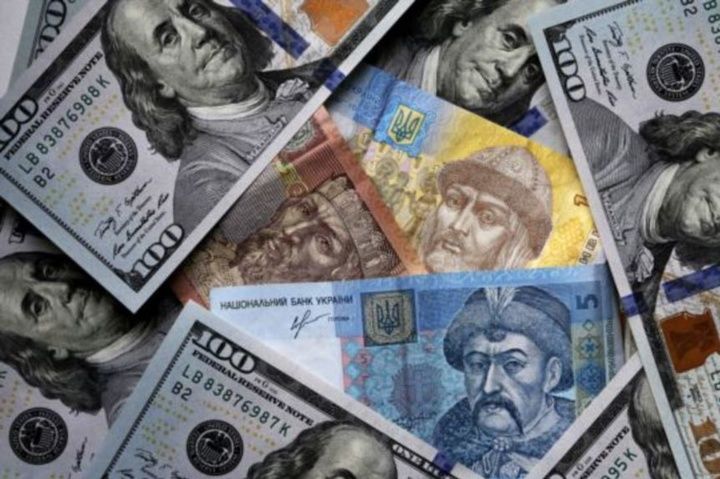Українські дипломати пояснюють скорочення фінансової допомоги США стабілізацією економіки
