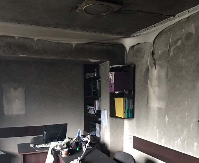 У Кривому Розі і Кам’янському підпалили шинами офіси «Опозиційного блоку» (фото)