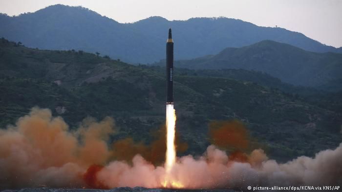 Північна Корея запустила балістичну ракету, що впала у морській зоні Японії