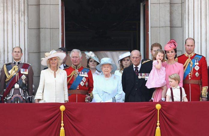 Розваги монархів: у Лондоні відсвяткували «офіційний День народження королеви» (фото)