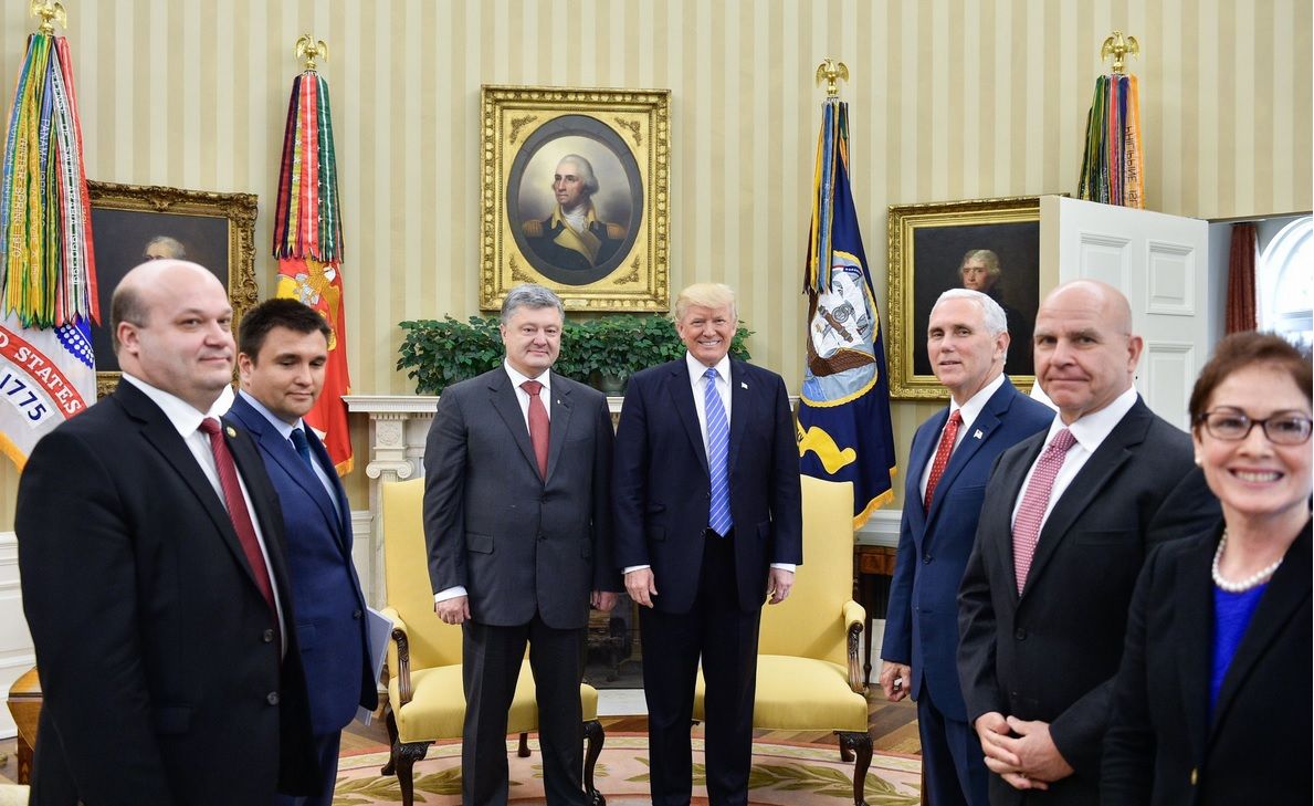 Трамп доручив розширити співпрацю з Україною у сфері оборони - Порошенко