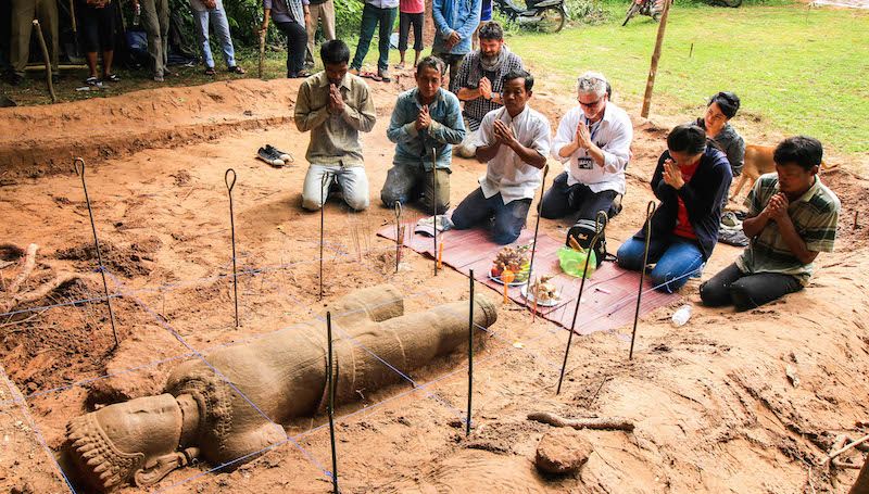 У Камбоджі відкопали виняткову статую епохи короля Джаявармана VII
