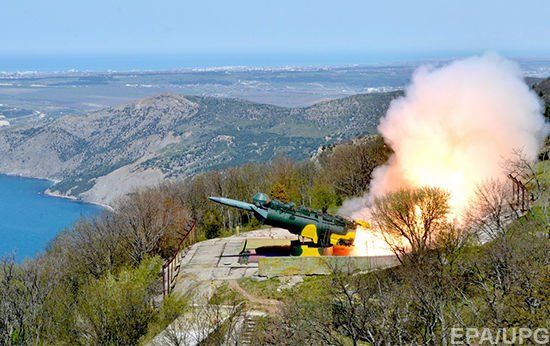 Росія в анексованому Криму запустила крилату ракету по навчальній цілі у повітрі