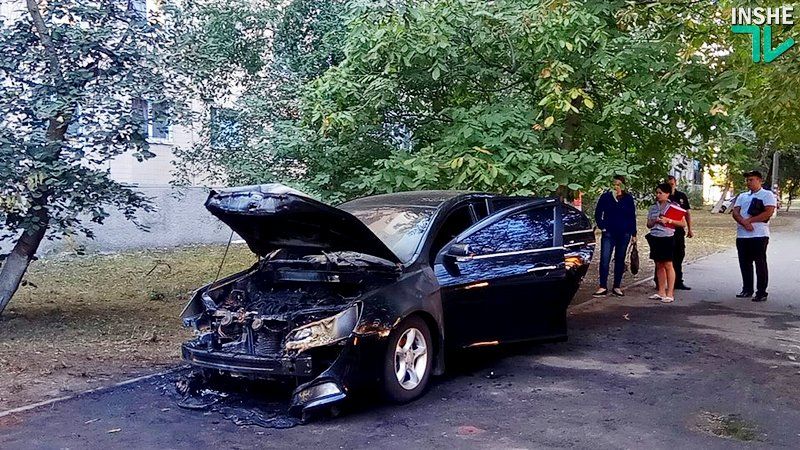 У Миколаєві спалили авто директора автовокзалу (відео)