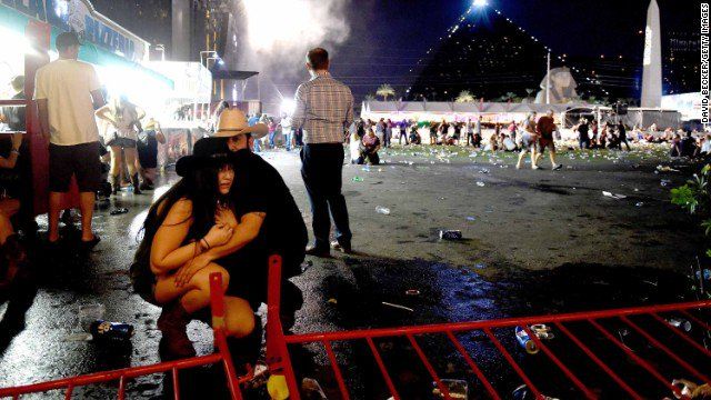 У Лас-Вегасі з автомата розстріляли гостей фестивалю: загинуло понад 20 людей