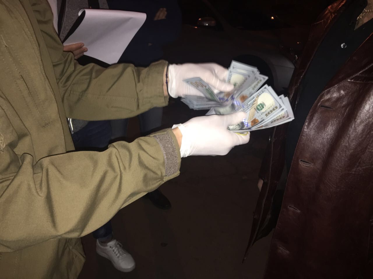 У Києві затримали полковника Генштабу ЗСУ на хабарі в 3 тисячі доларів