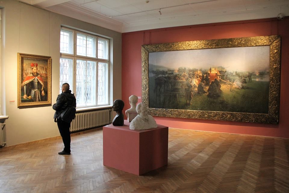 Із Львівської галереї та Олеського замку викрали понад 600 експонатів (список)
