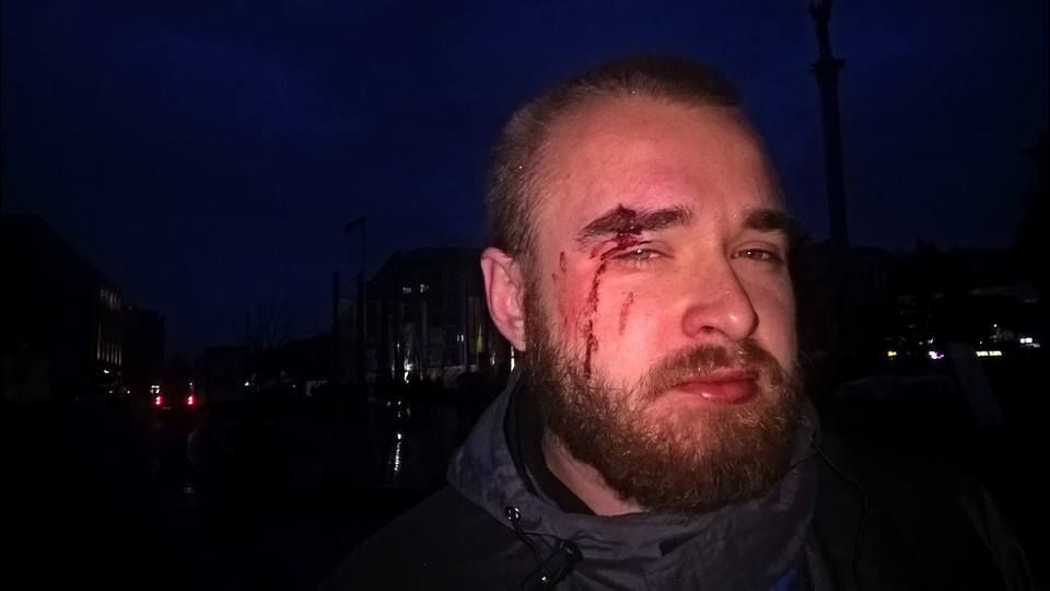 На Майдані Незалежності ветерана АТО побили збирачі коштів з табличкою «на госпіталь»