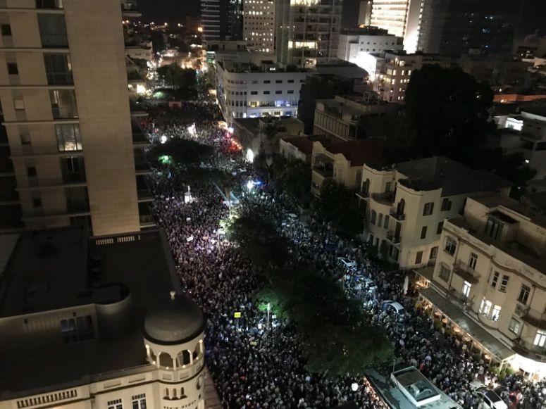 В Ізраїлі 20 тисяч людей вийшли на "Марш ганьби" проти корупції прем'єра Нетаньяху