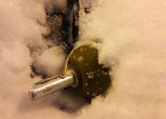 У Києві чиновник Державної зернової корпорації знайшов на авто гранату