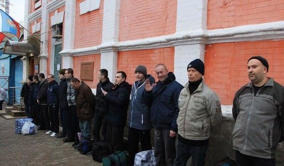З Луганська відправили українських полонених на місце обміну