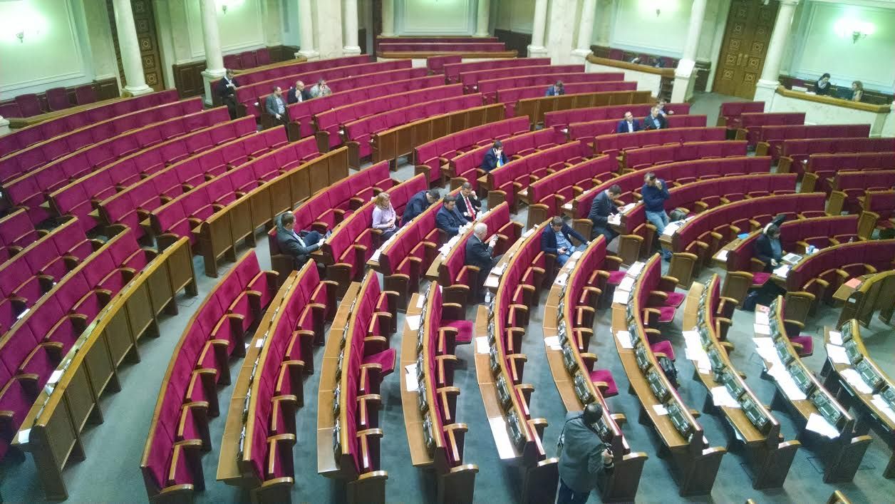 Комітет виборців назвав найбільших ледарів та трударів Верховної Ради