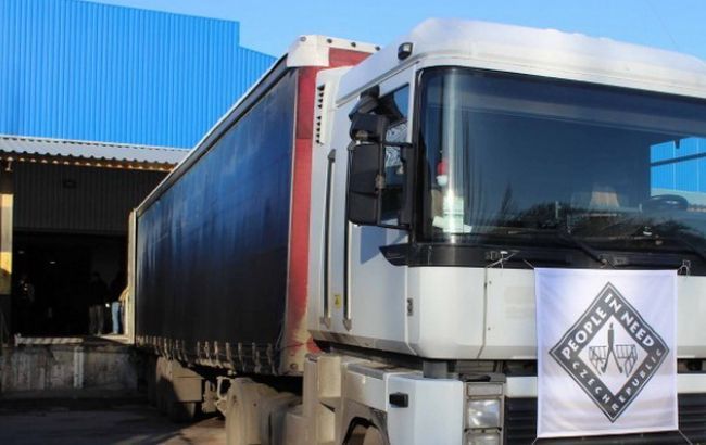 Зі Слов’янська в Донецьк відправилися 3 вантажівки із гуманітарною допомогою