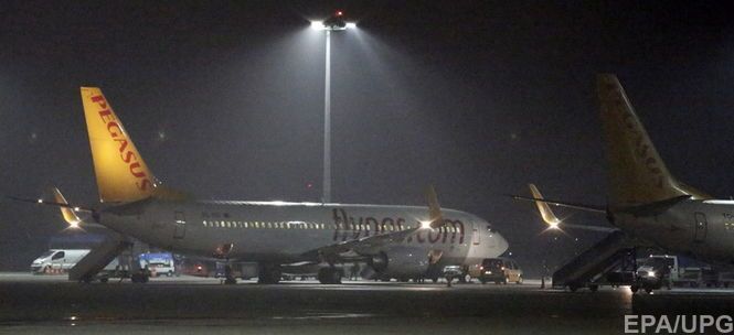 В аеропорту Одеси понад 100 пасажирів рейсу до Анкари 10 годин були заблоковані в літаку