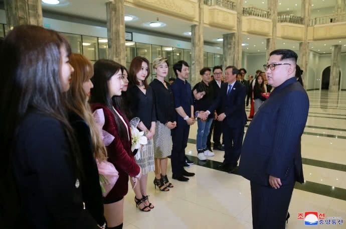 Кім Чен Ин відвідав концерт поп-зірок у Пхеньяні