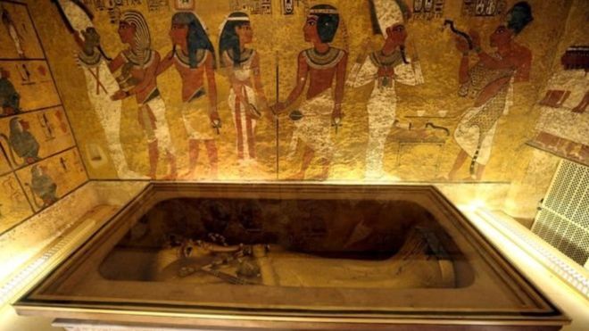 У Єгипті припинили пошуки гробниці Нефертіті в усипальниці Тутанхамона