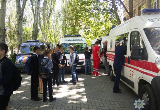 Школярі Заводського району Миколаєва отруїлися невідомою речовиною.