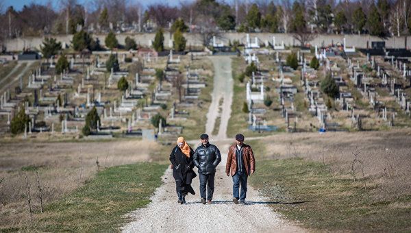 У Криму в Багерово вандали сплюндрували 15 надгробків на мусульманському кладовищі