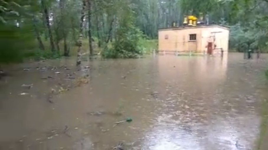 У Чернігові через зливу кілька лікарень залишаться без води