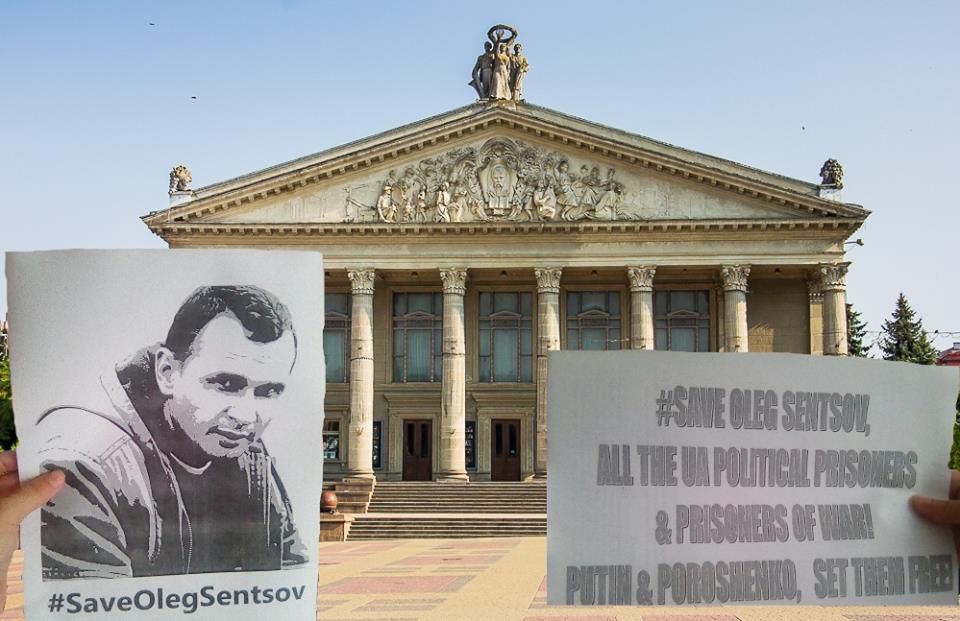 Ти потрібен живим: 50 митців України попросили Олега Сенцова припинити голодування
