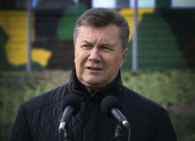 Янукович подав до суду на Юрія Луценка для «захисту репутації»