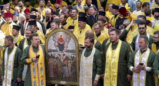 Між Москвою і Константинополем: що таке томос і навіщо він потрібен Українській церкві