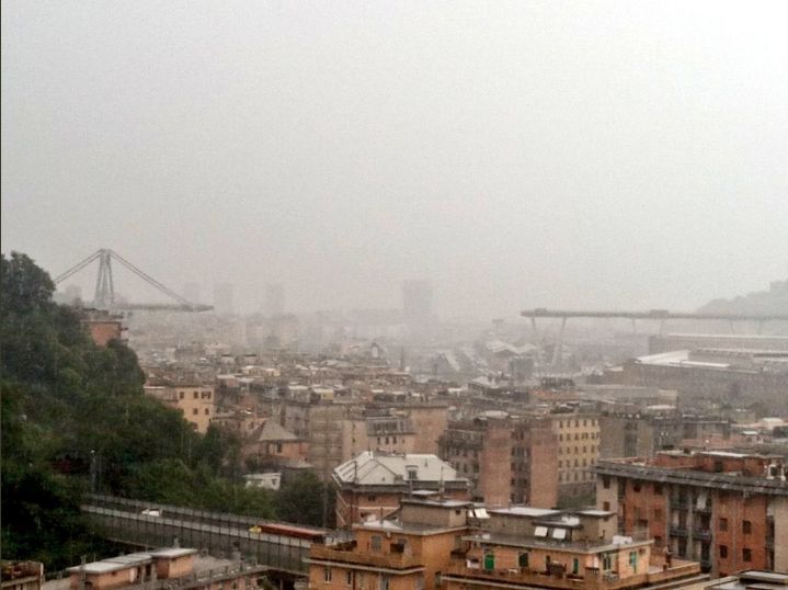 В Італії обвалився 50-метровий автомобільний міст: загинули 20 людей (фото)