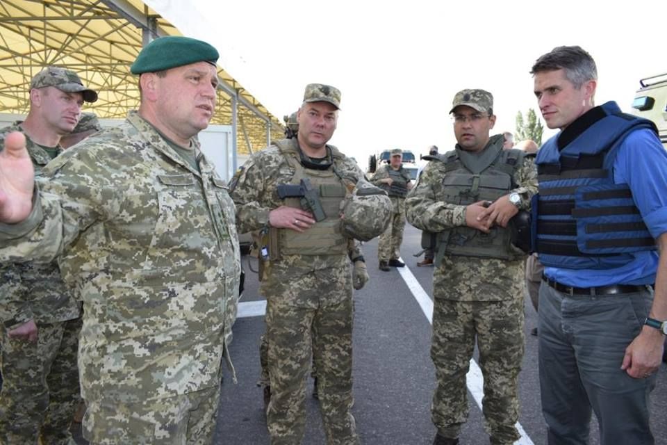 Міністра оборони Великої Британії вразила хоробрість воїнів України на Донбасі (фото)