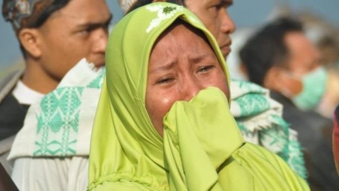 Кількість загиблих від цунамі в Індонезії зросла до 830 людей