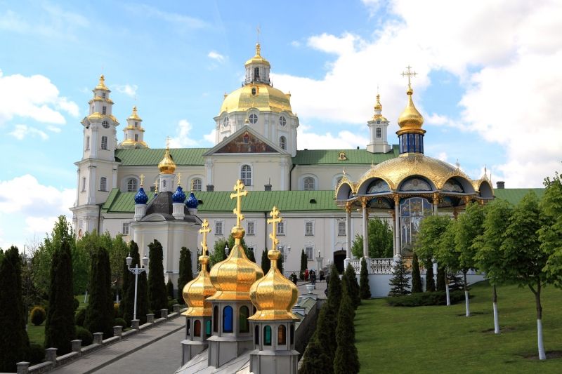 Передачу Почаївської лаври Московському патріархату скасували: РПЦ скаржиться на тиск