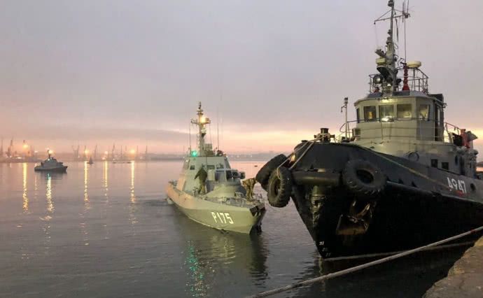 Кремль погрожує переслідувати полонених моряків за законами Росії