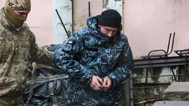 В Криму арештували 15 захоплених в полон моряків ВМС України