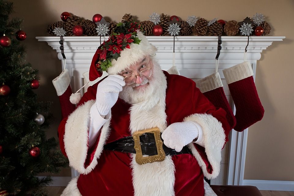 У США вчительку звільнили за розвінчання міфу про Санта-Клауса