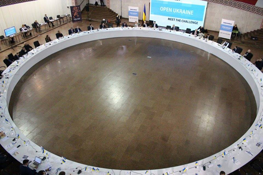 В Українському домі на «круглому столі» обговорили наслідки російської агресії