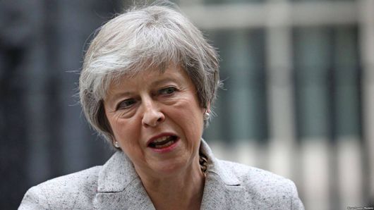 Британський парламент відхилив план «Брекзиту», але й не відправив Терезу Мей у відставку